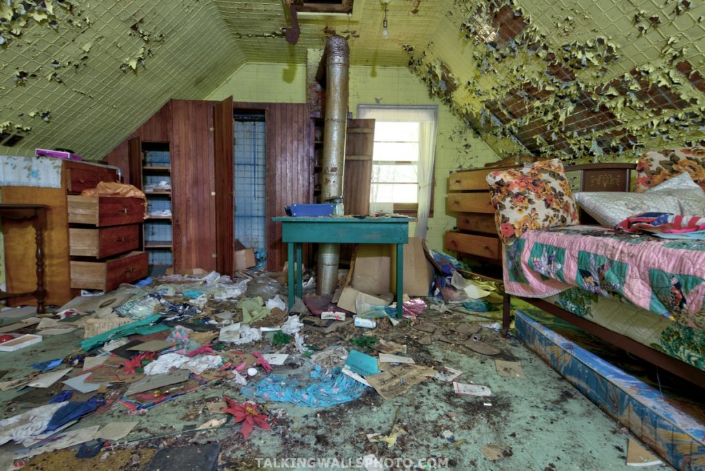 abandoned sugar bush house