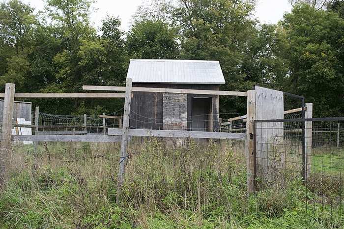 animal cages, Bowmanville Zoo, abandoned zoo