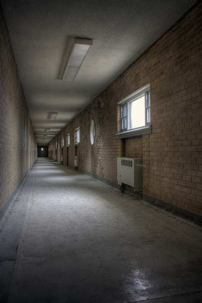 abandoned St. Thomas Psychiatric Hospital, St. Thomas Ontario, psychiatric hospital, abandoned Ontario, urban exploring, photography